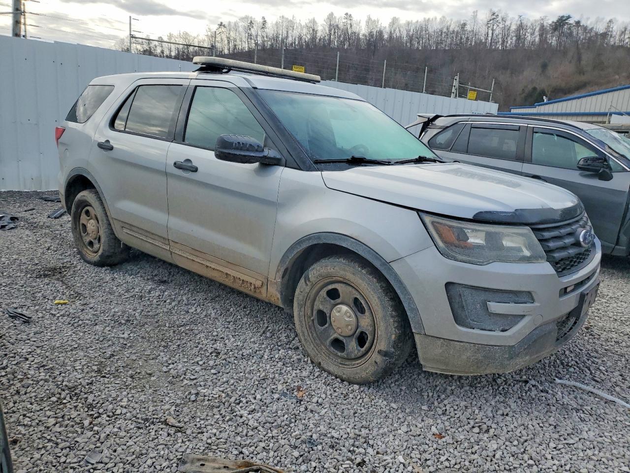 2016 Ford Explorer Police Interceptor - Image 4