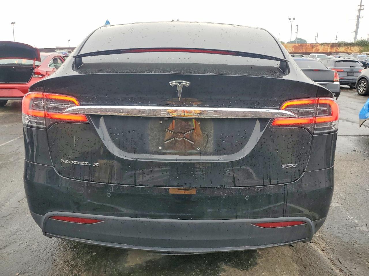 2017 Tesla Model X - Фото 6