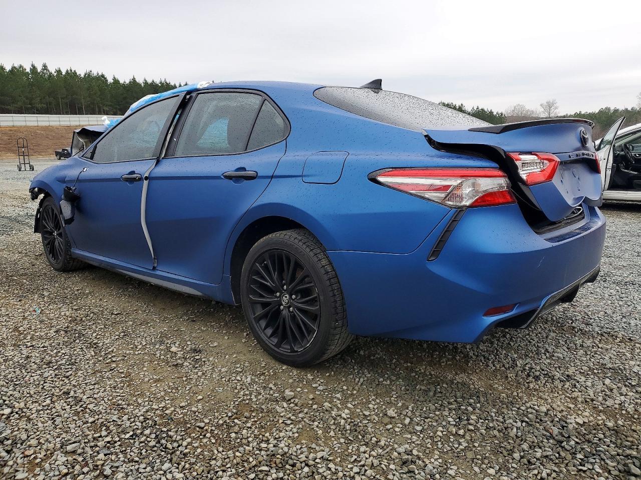 2019 Toyota Camry L - Фото 2