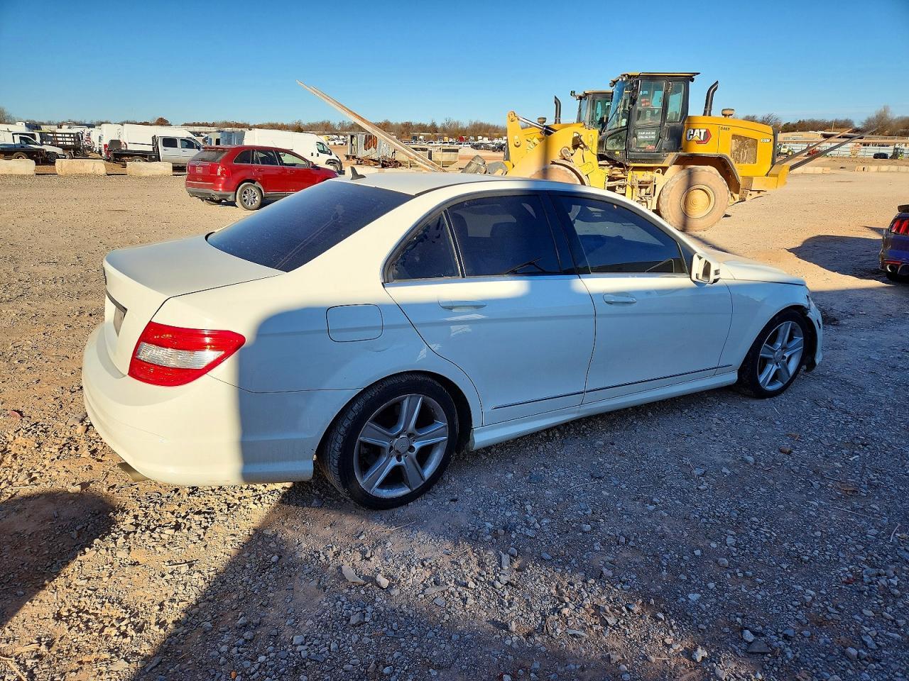 2010 Mercedes-Benz C 300 - Фото 3
