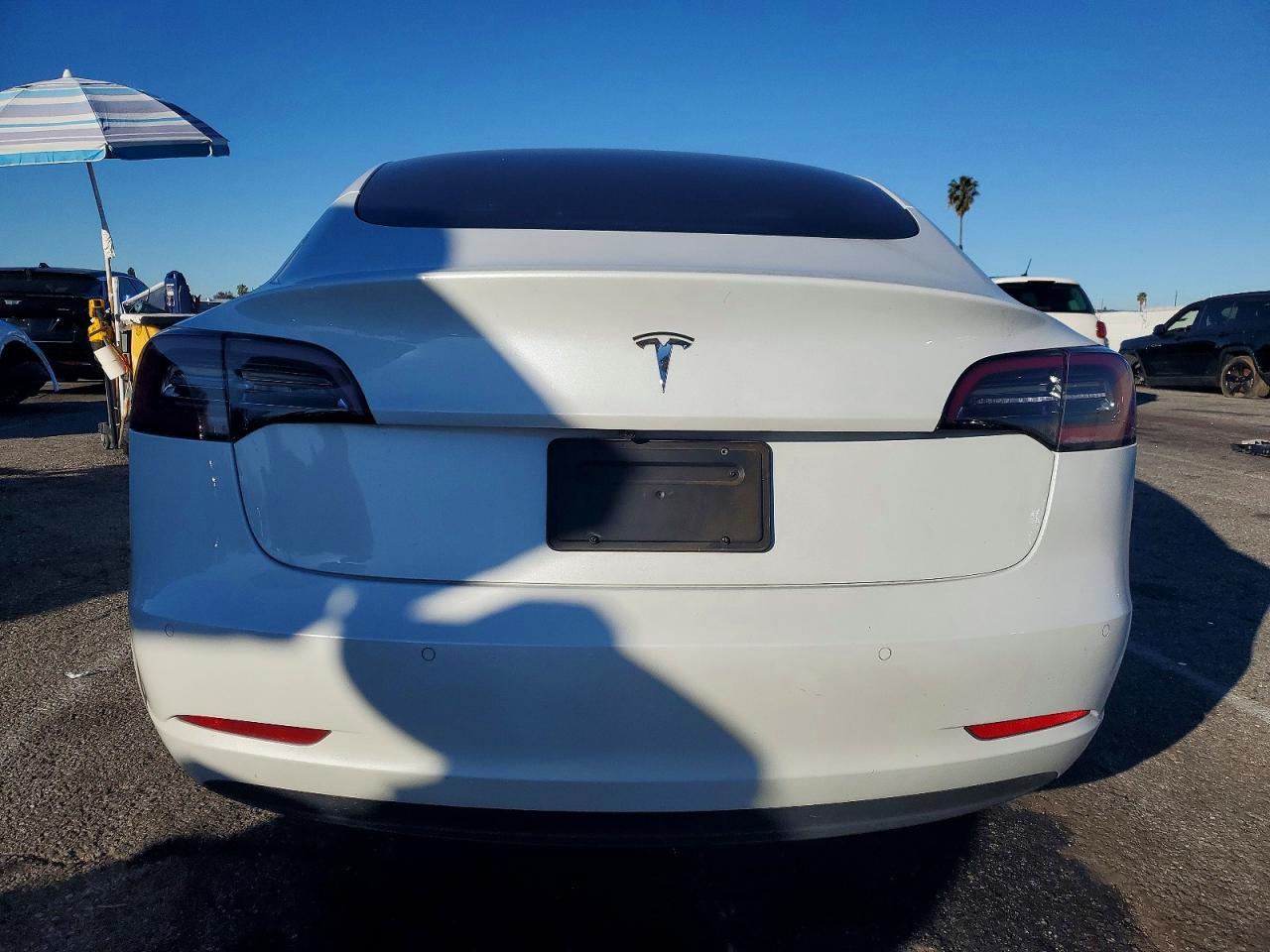 2022 Tesla Model 3 - Фото 6