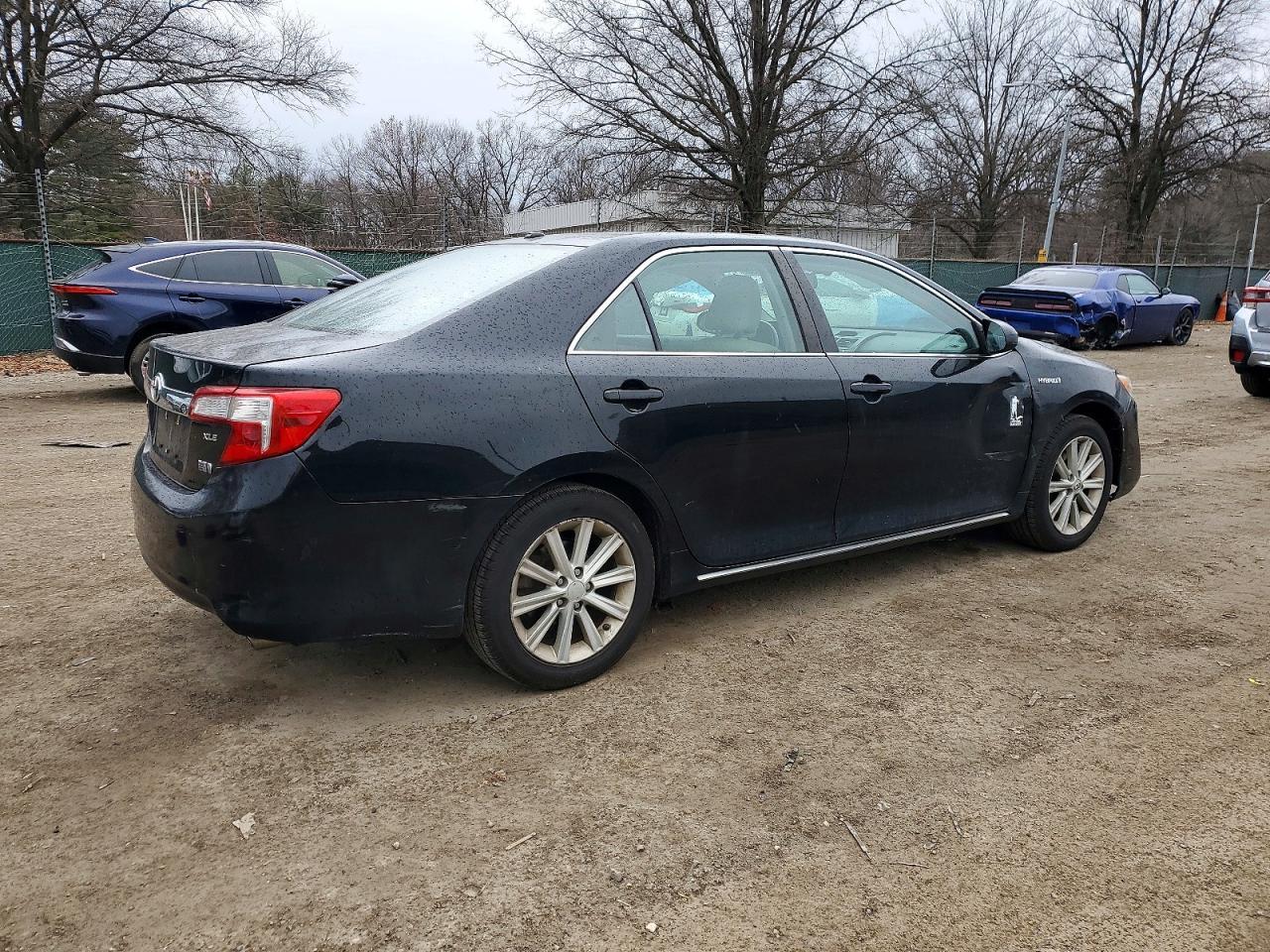 2012 Toyota Camry - Image 3