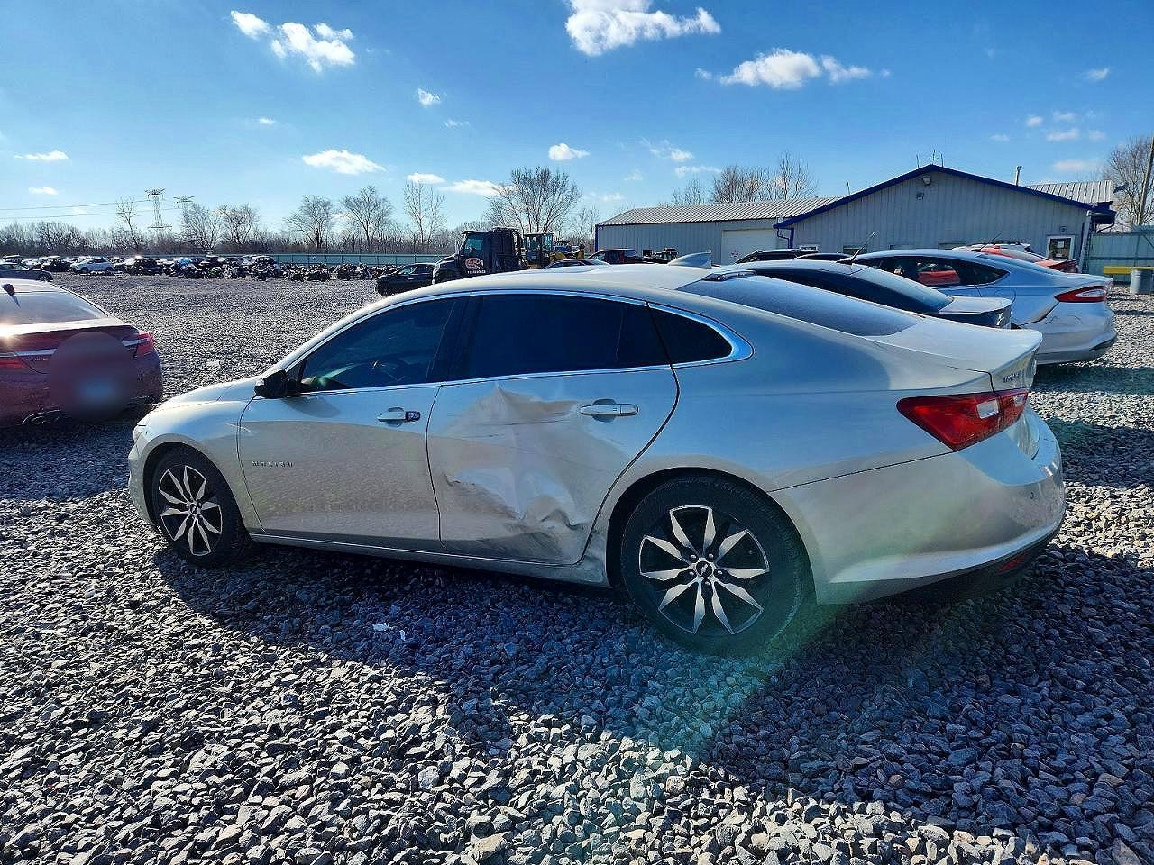 2016 Chevrolet Malibu Lt - Image 2