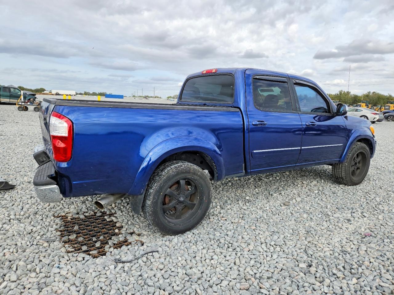 2006 Toyota Tundra Double Cab Sr5 - Image 3