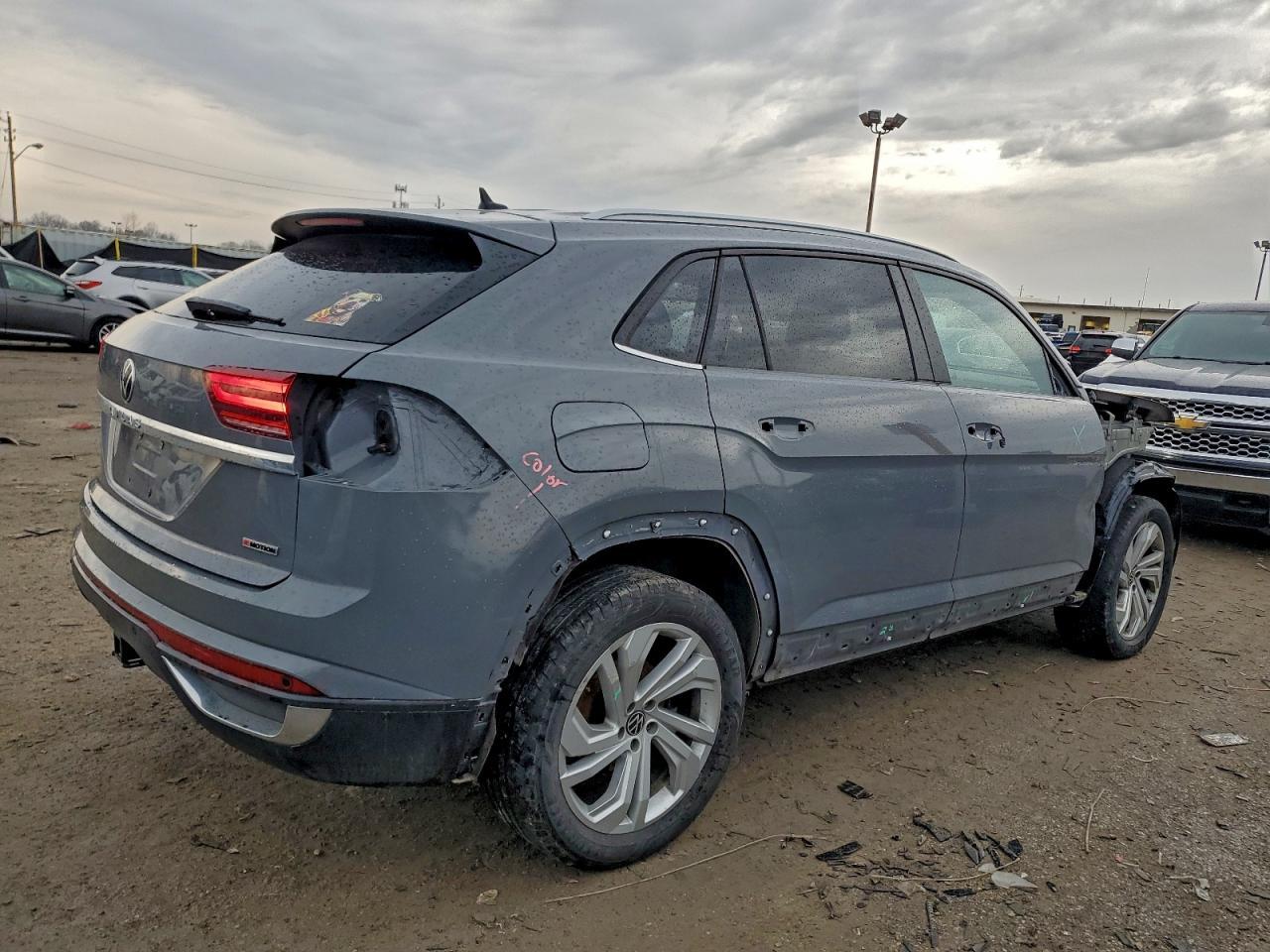 2020 Volkswagen Atlas Cross Sport Se - Image 3