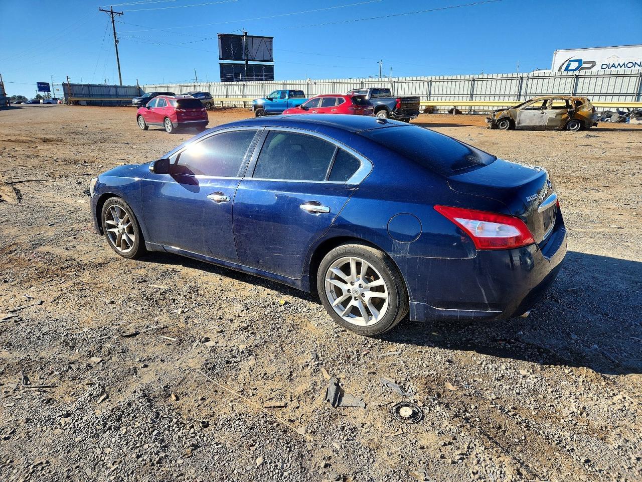 2009 Nissan Maxima S - Image 2