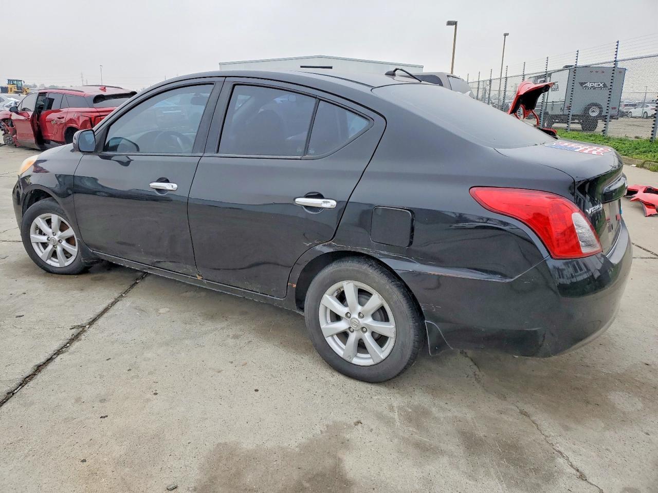 2012 Niss Versa - Image 2