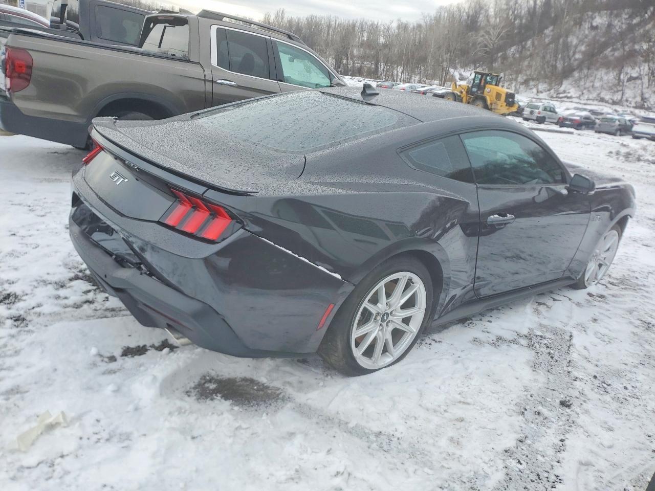 2024 Ford Mustang Gt - Фото 3