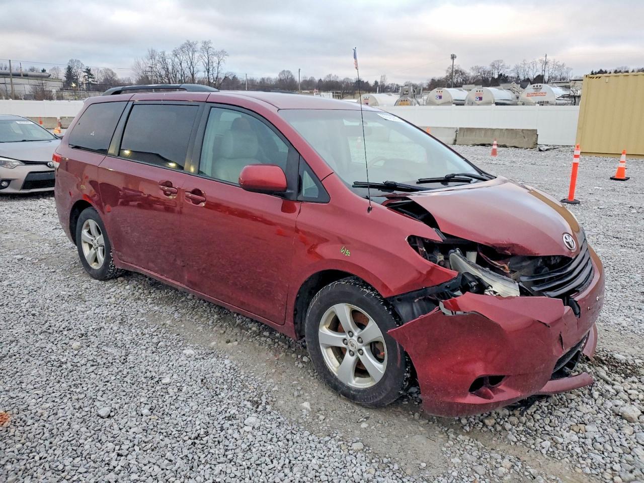 2011 Toyota Sienna Le - Фото 4