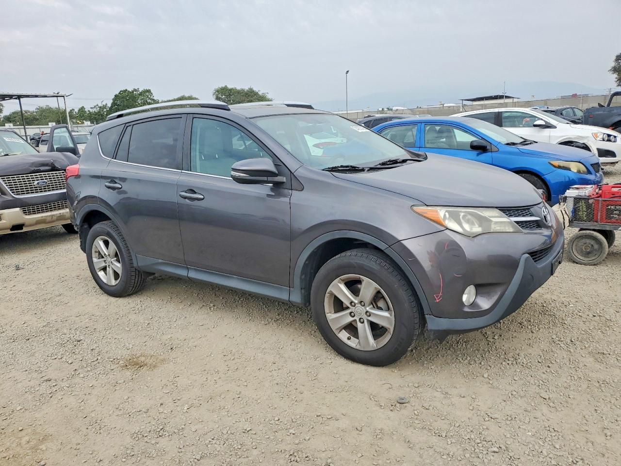 2013 Toyota Rav4 Xle - Image 4
