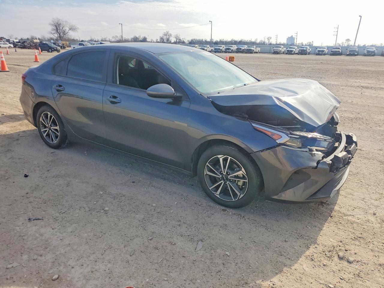 2023 Kia Forte Lx - Фото 4