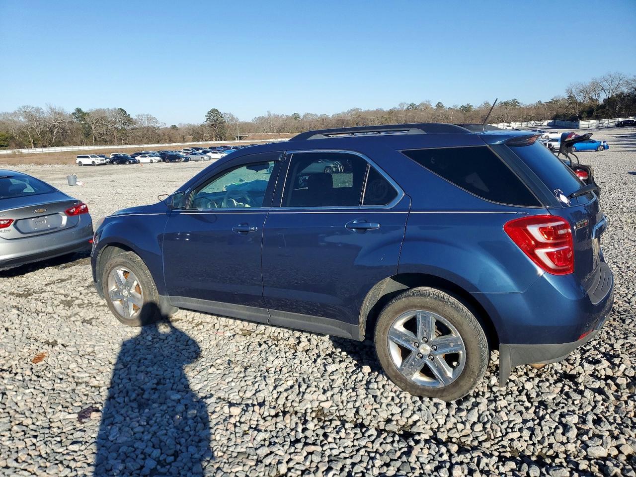 2016 Chevrolet Equinox Lt - Image 2
