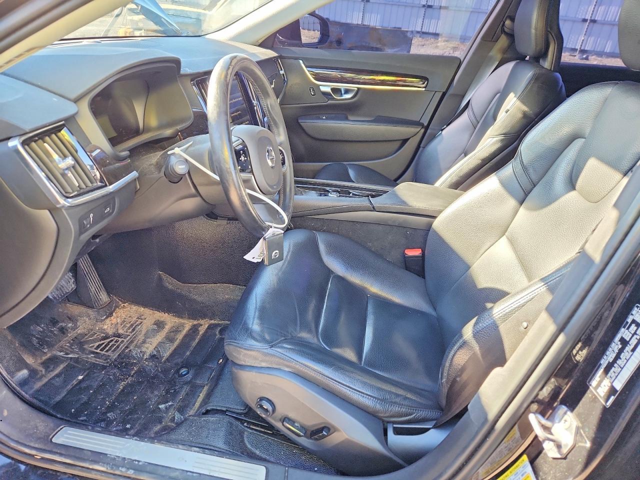 2018 Volvo S90 T6 Momentum - Фото 7