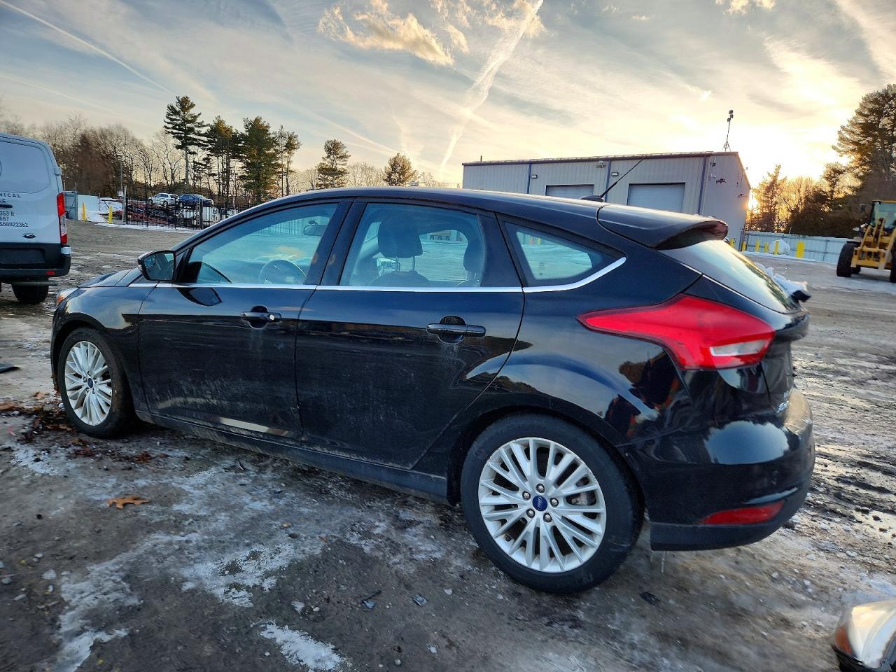 2018 Ford Focus Titanium - Фото 2