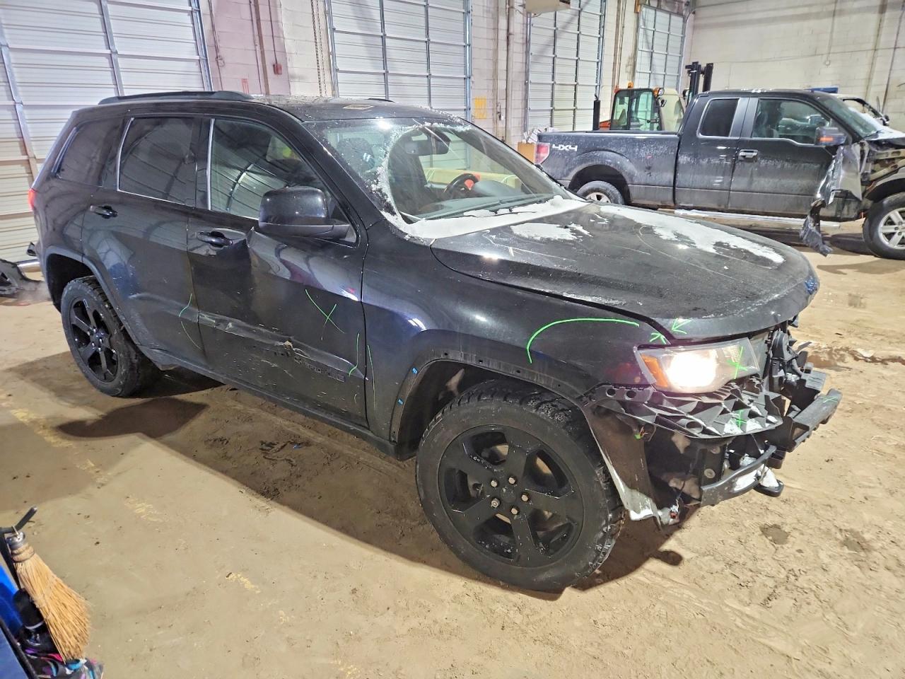 2018 Jeep Grand Cherokee Laredo - Image 4