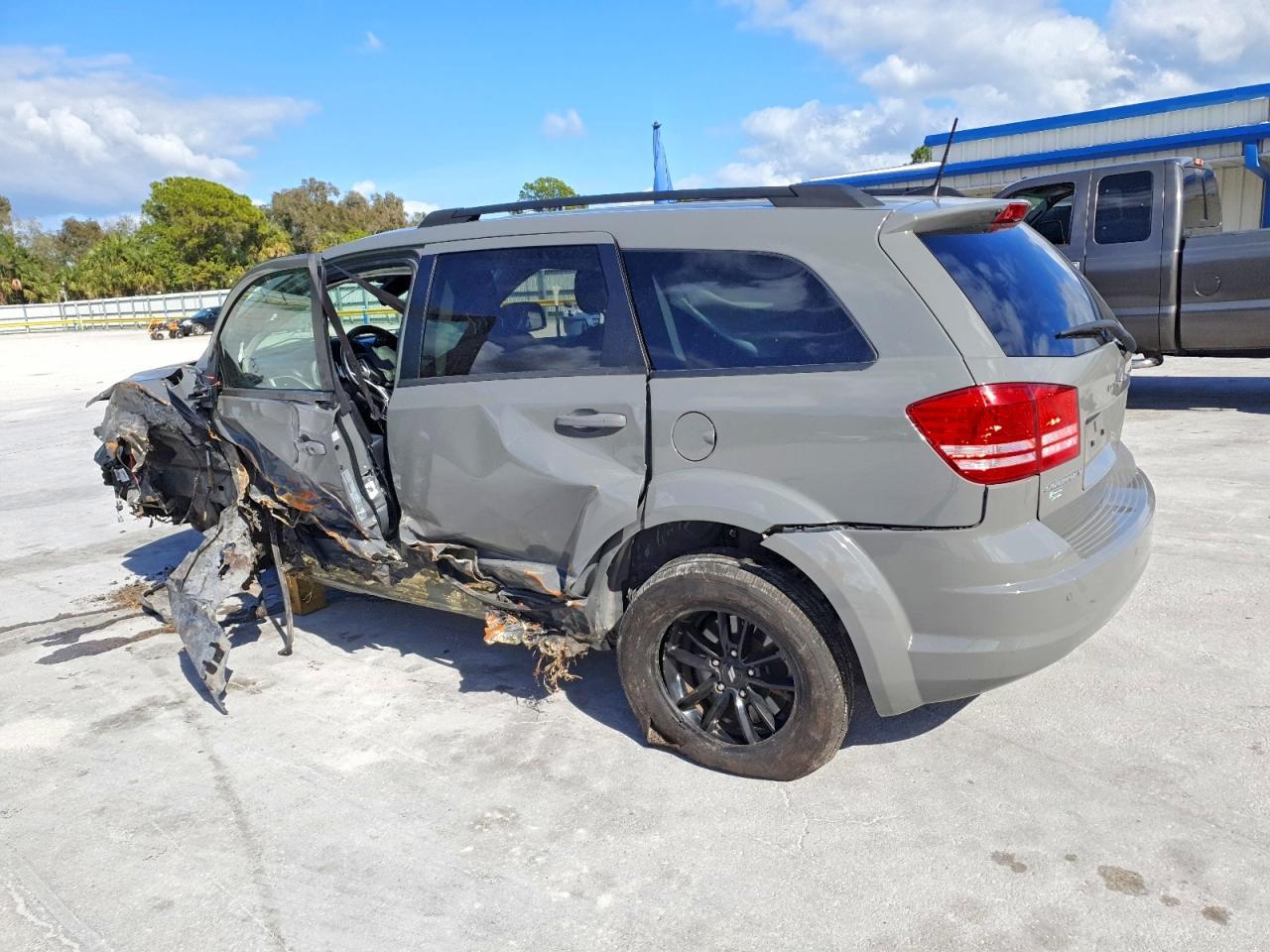 2020 Dodge Journey Se - Фото 2