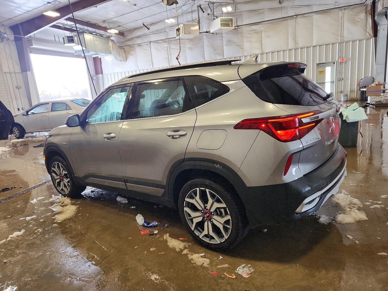 2021 Kia Seltos Sx - Фото 2