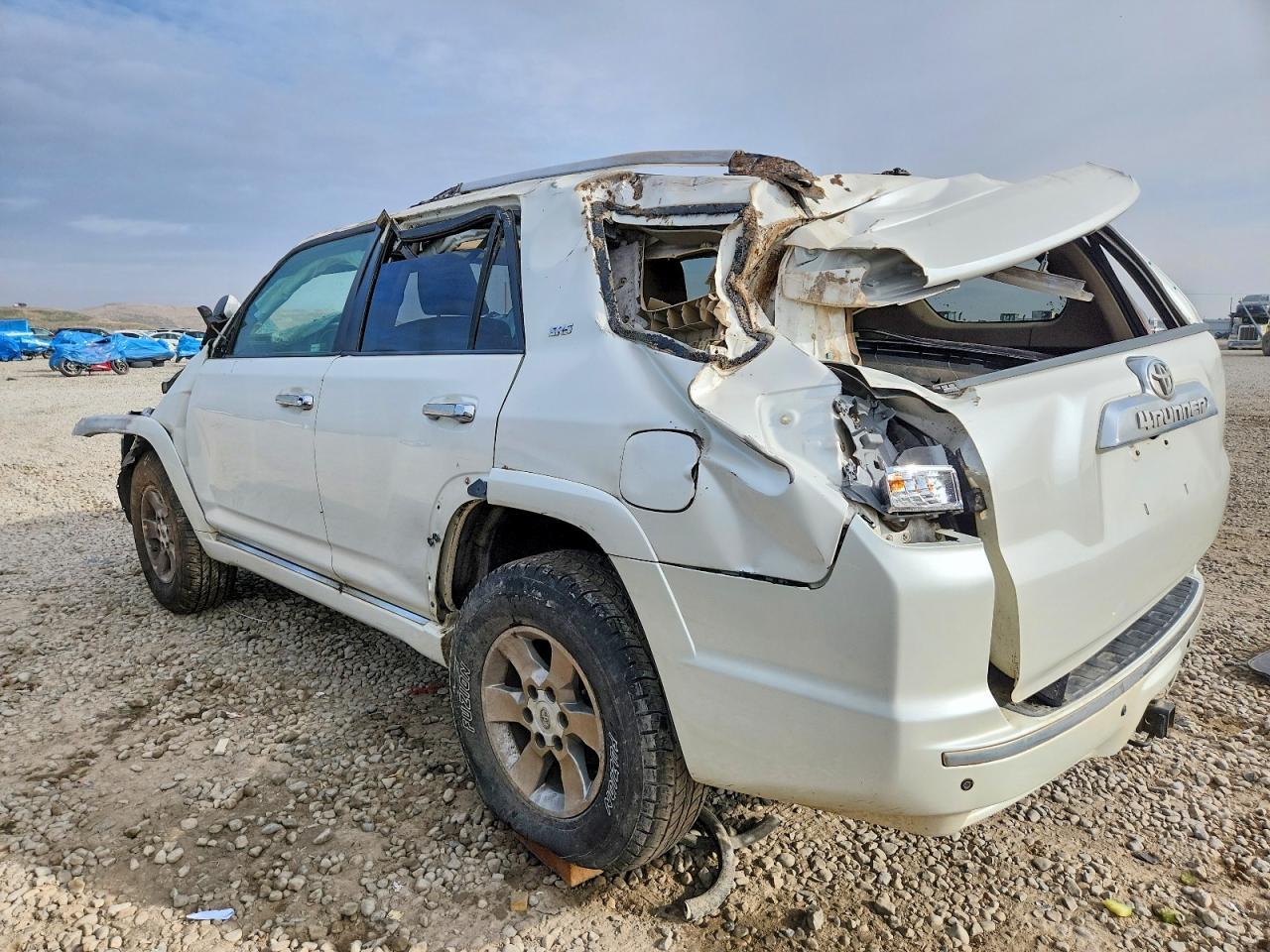 2011 Toyota 4Runner Sr5 - Image 2