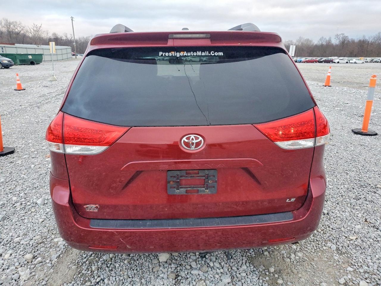 2011 Toyota Sienna Le - Фото 6
