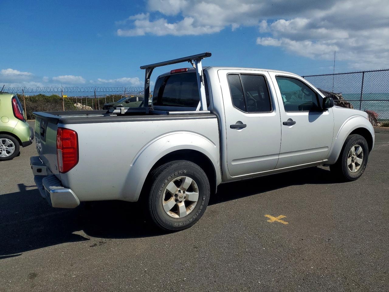 2013 Nissan Frontier S - Фото 3