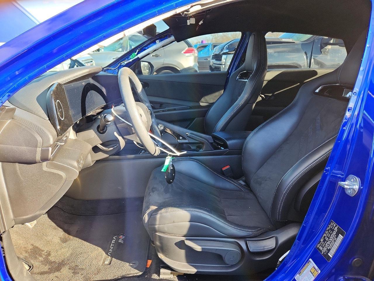 2022 Hyundai Elantra N - Фото 7