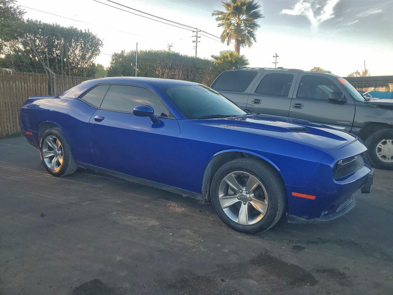 2021 Dodge Challenger Sxt - Image 4