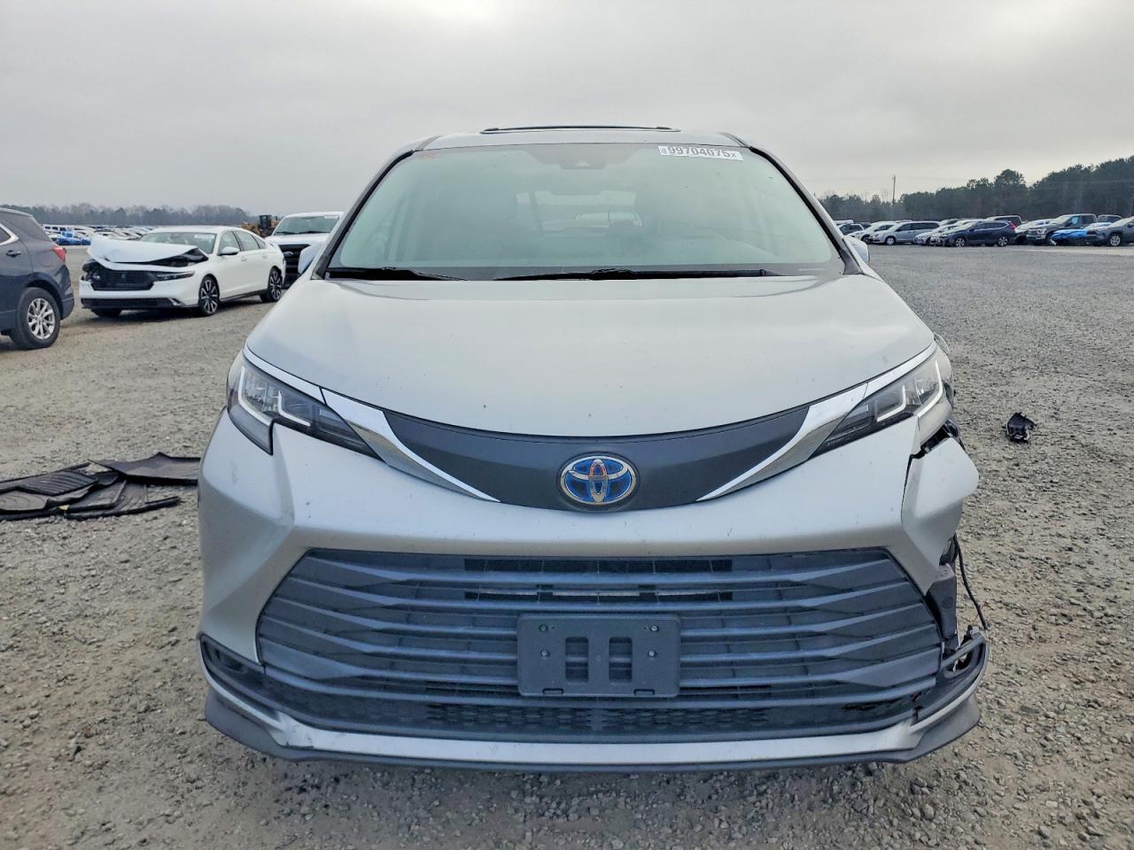 2021 Toyota Sienna - Фото 5