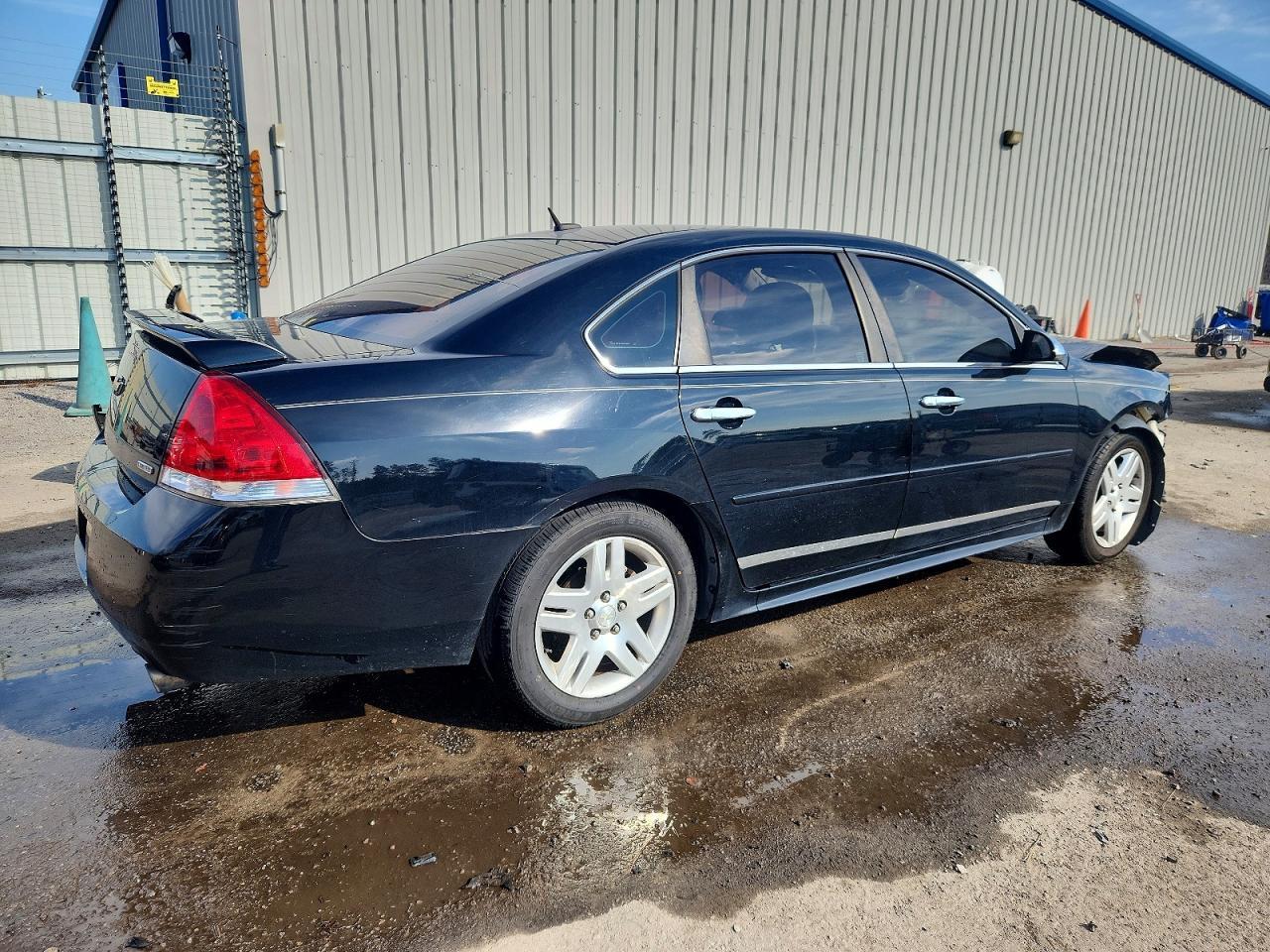 2014 Chevrolet Impala Limited - Image 3