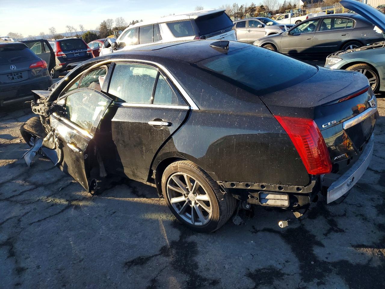 2017 Cadillac Cts Luxury - Фото 2
