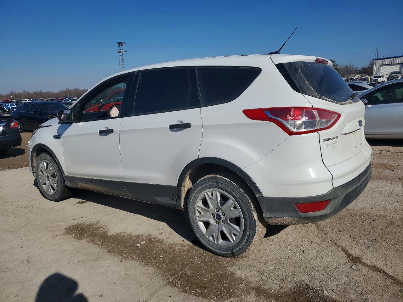 2016 Ford Escape S - Фото 2