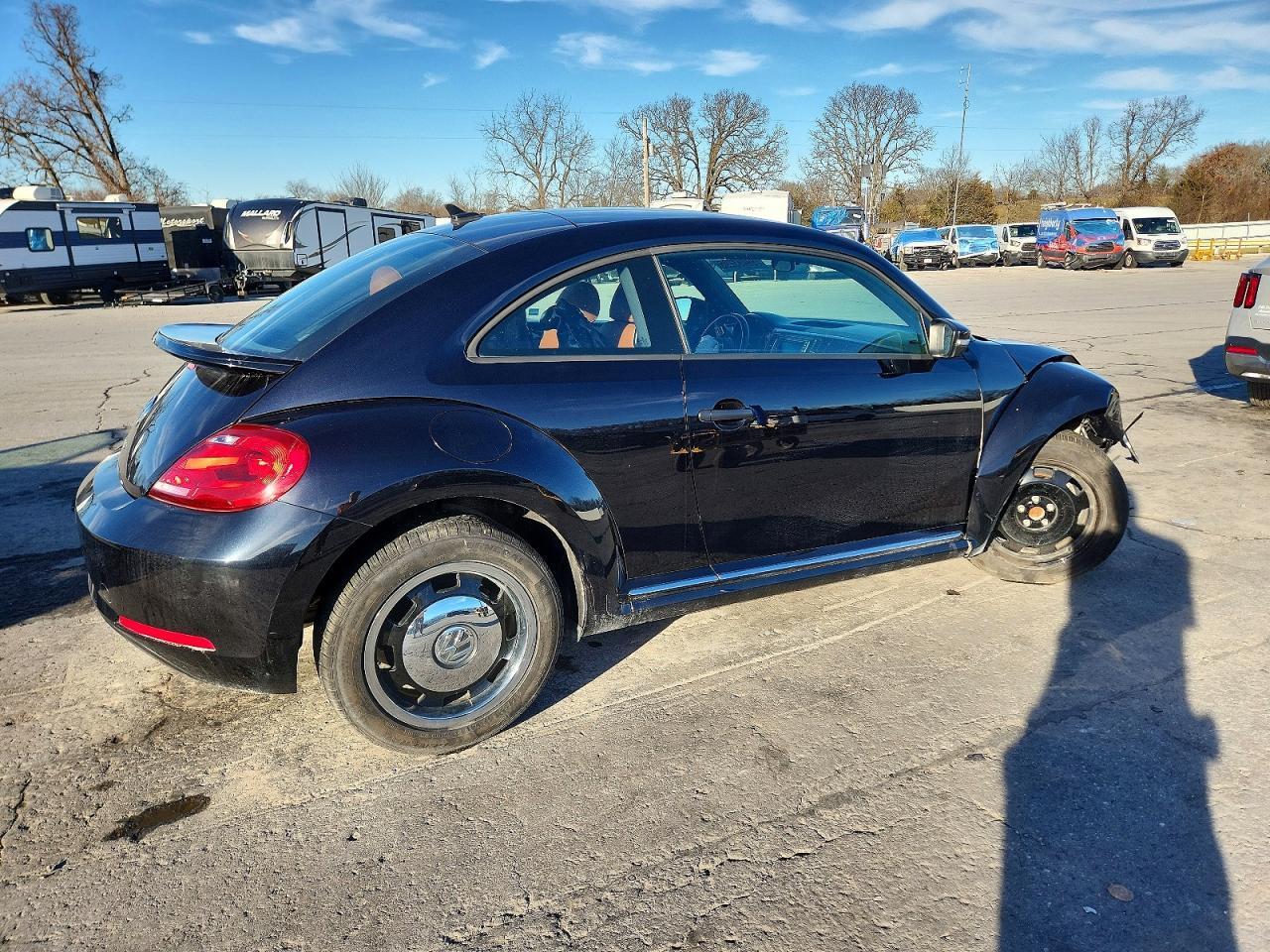 2016 Volkswagen Beetle 1.8T - Image 3