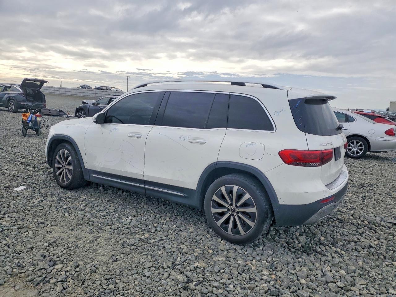 2020 Mercedes-Benz Glb 250 - Image 2