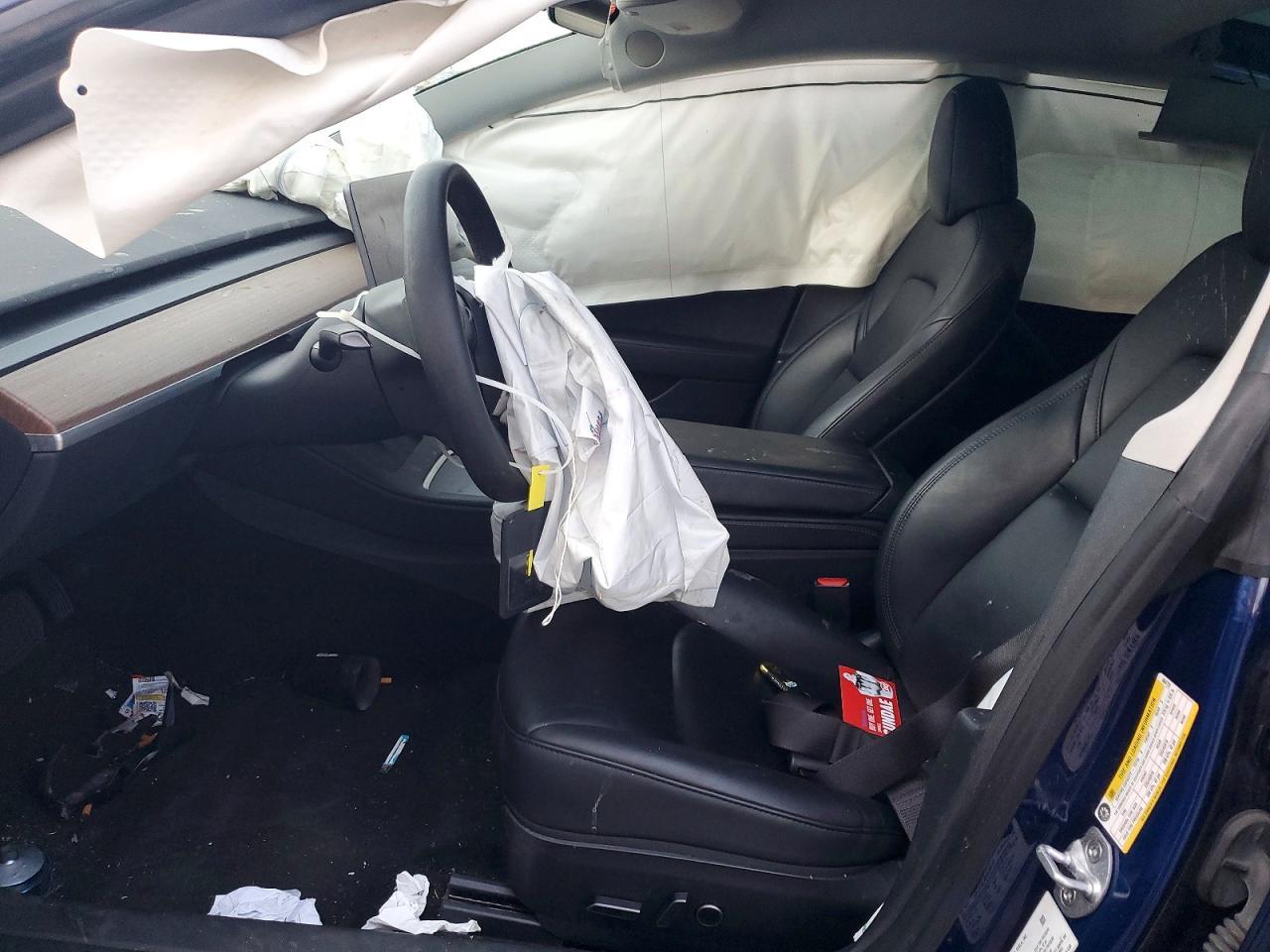 2023 Tesla Model 3 - Фото 7