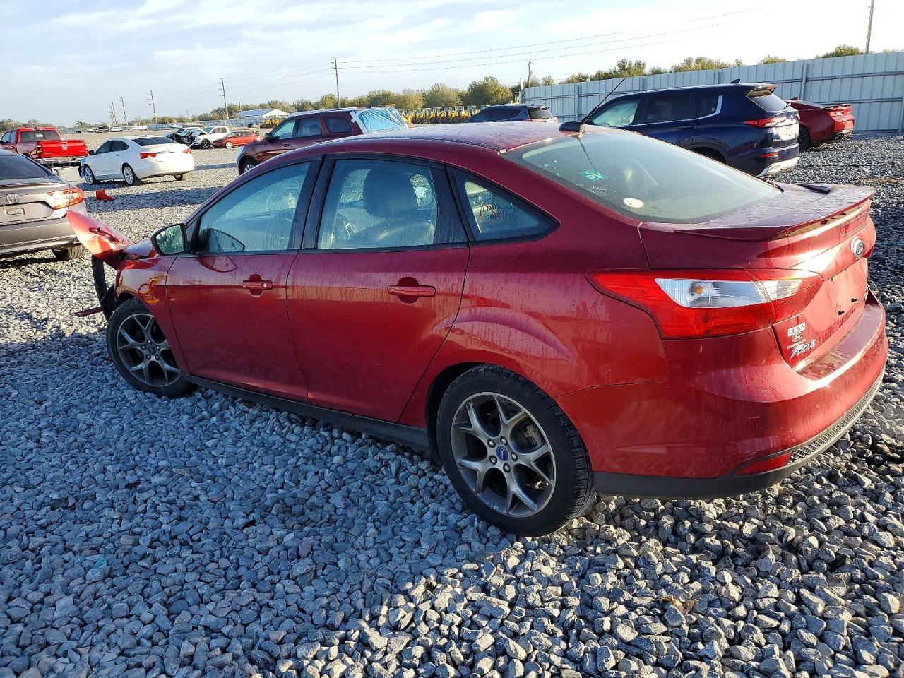 2014 Ford Focus Se - Image 2