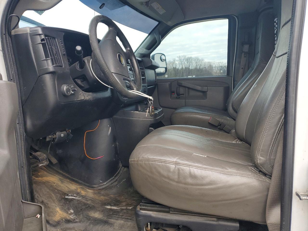 2017 Chevrolet Express G2500 Utility / Service Van - Image 7