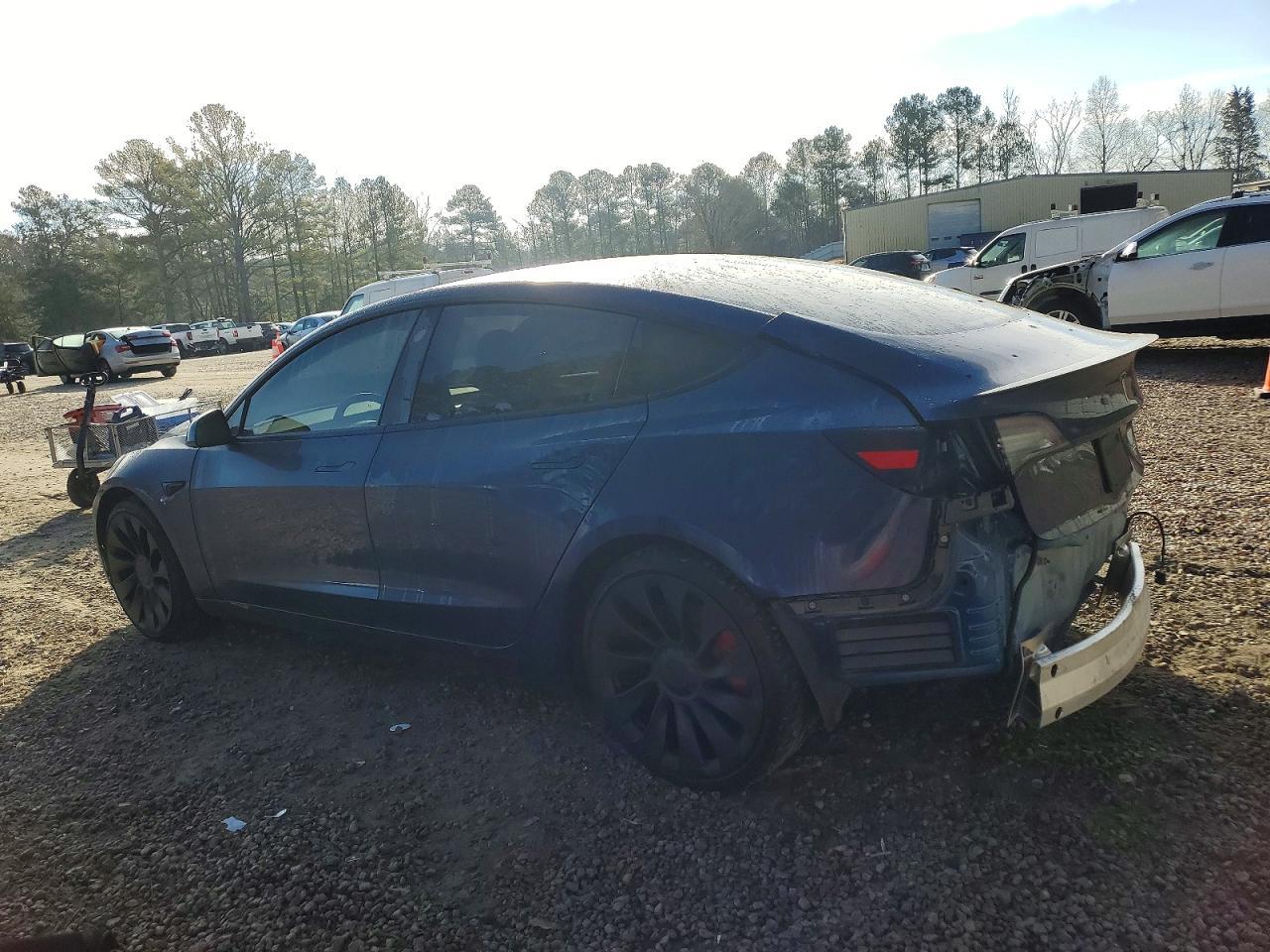 2022 Tesla Model 3 - Image 2