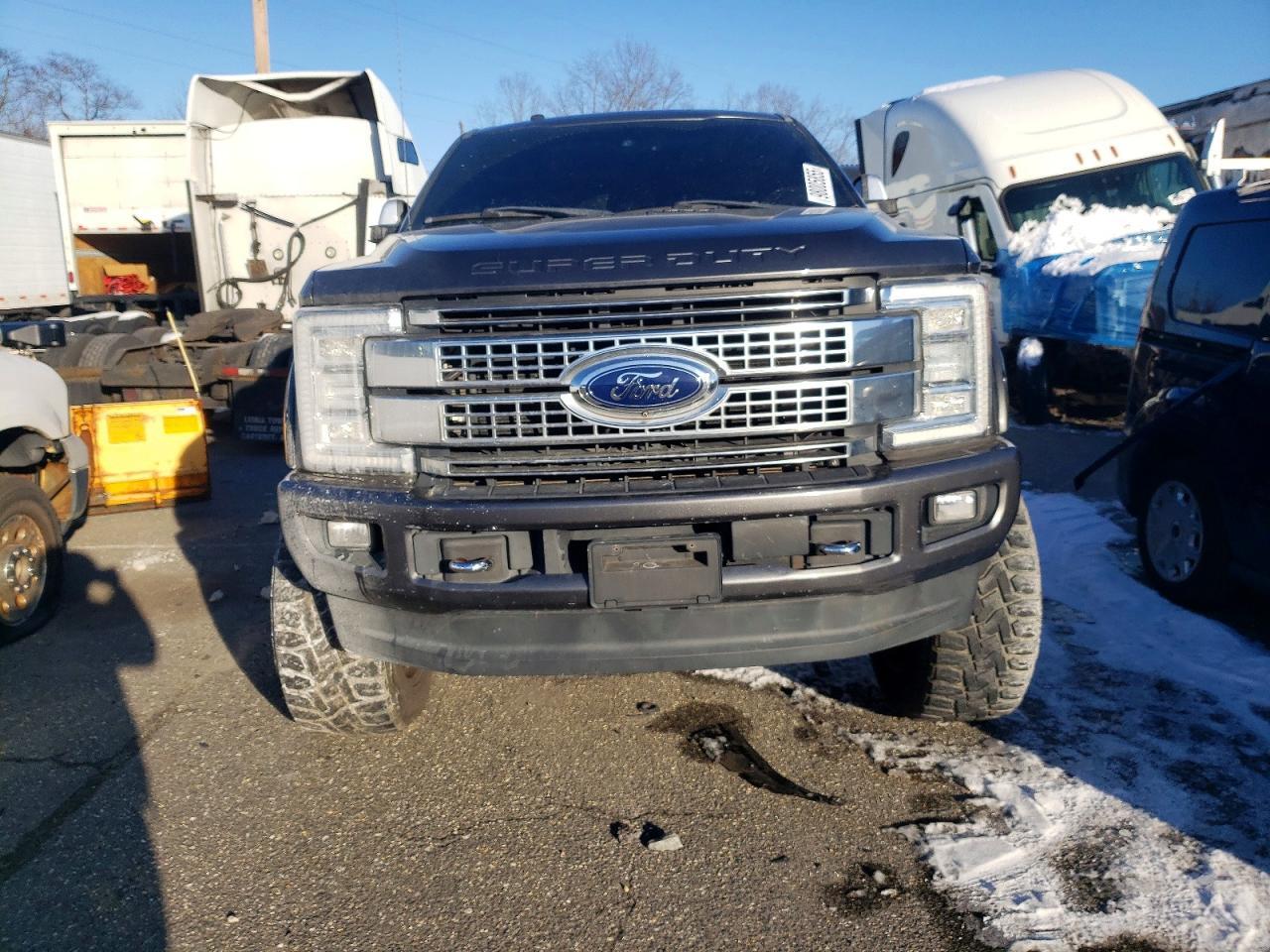2017 Ford F250 Super Duty - Фото 5