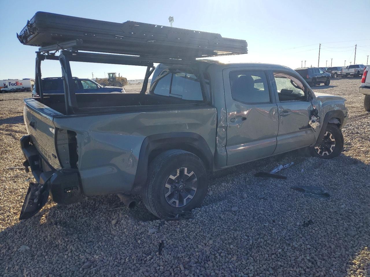 2022 Toyota Tacoma Trd Off Road - Image 3