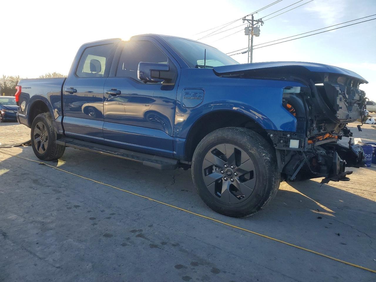 2022 Ford F150 Lightning Pro - Image 4