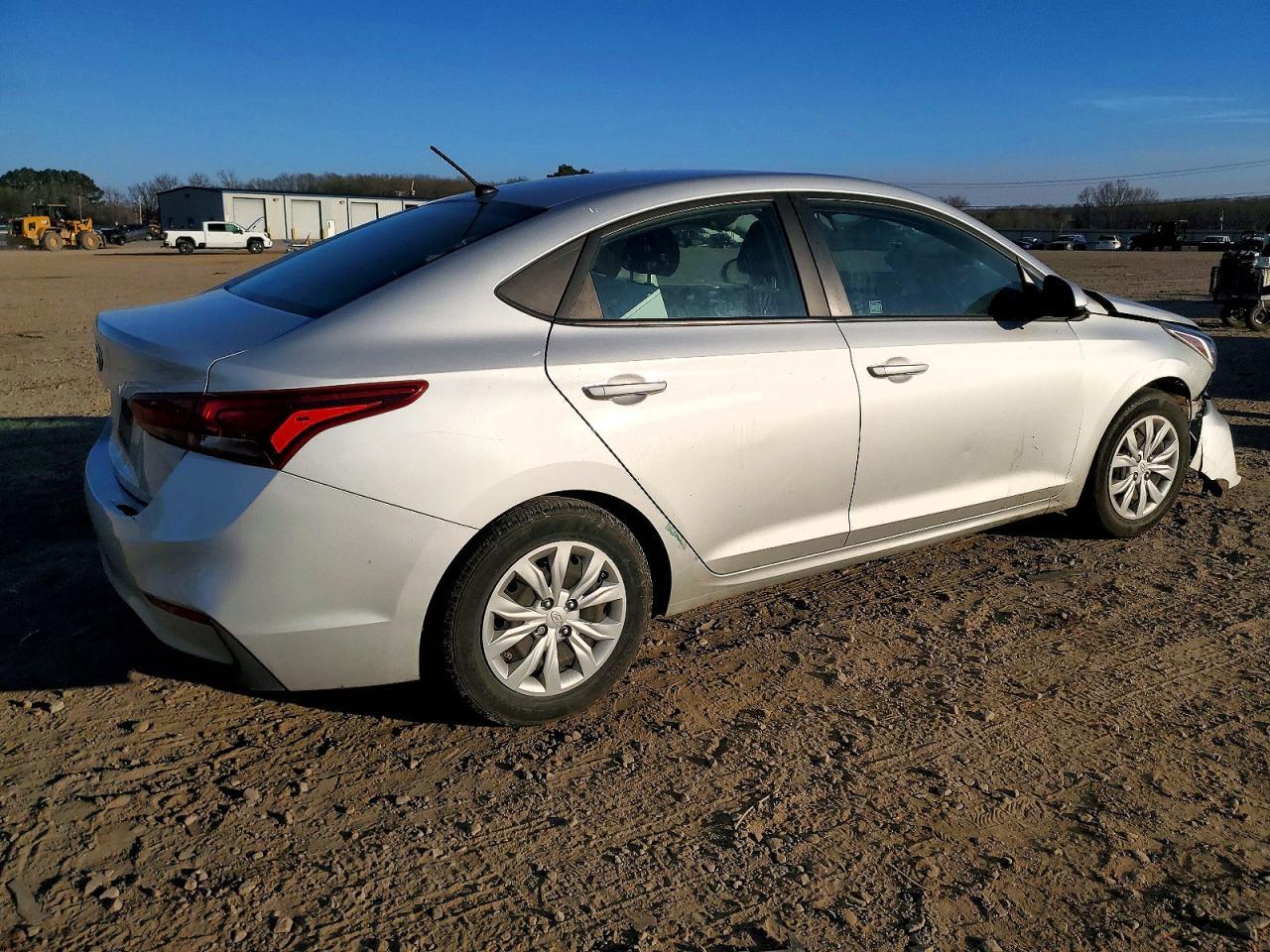 2021 Hyundai Accent Se - Image 3