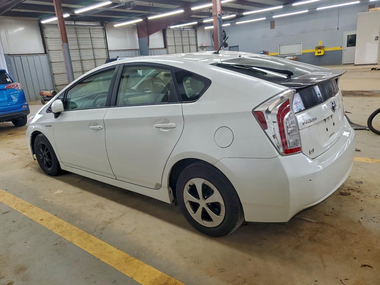 2012 Toyota Prius - Фото 2