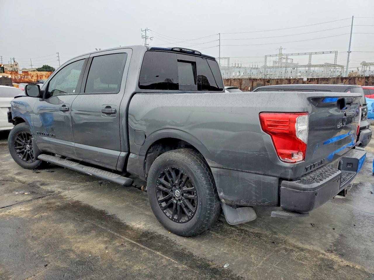 2019 Nissan Titan Platinum Reserve - Фото 2