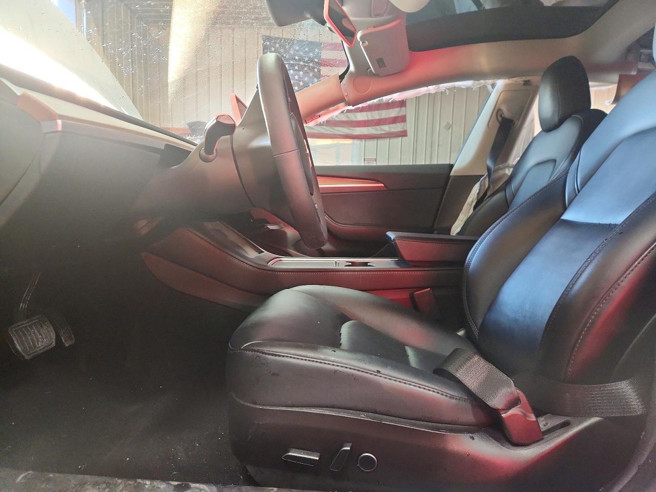 2023 Tesla Model 3 - Image 7