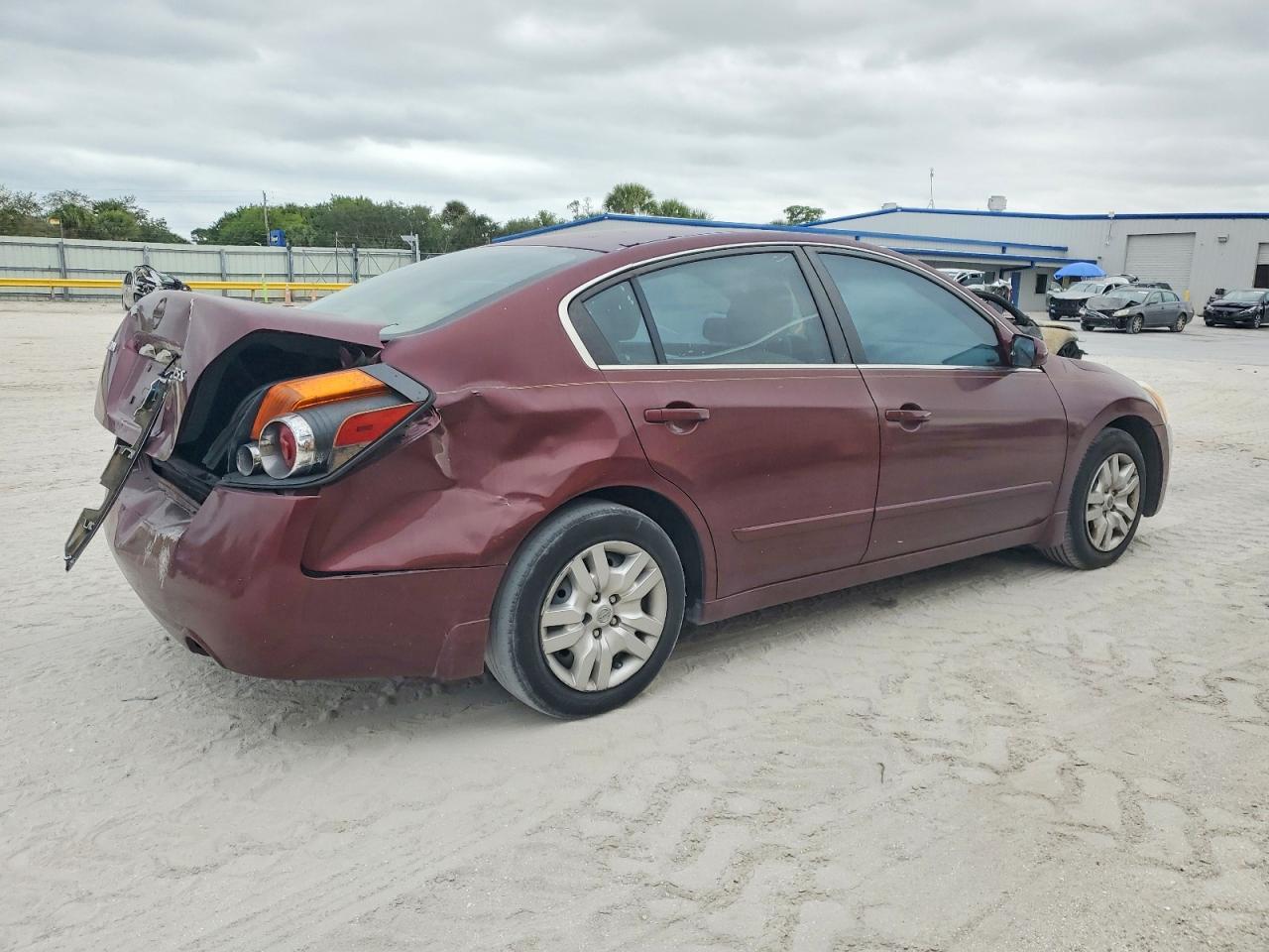 2010 Nissan Altima Base - Image 3