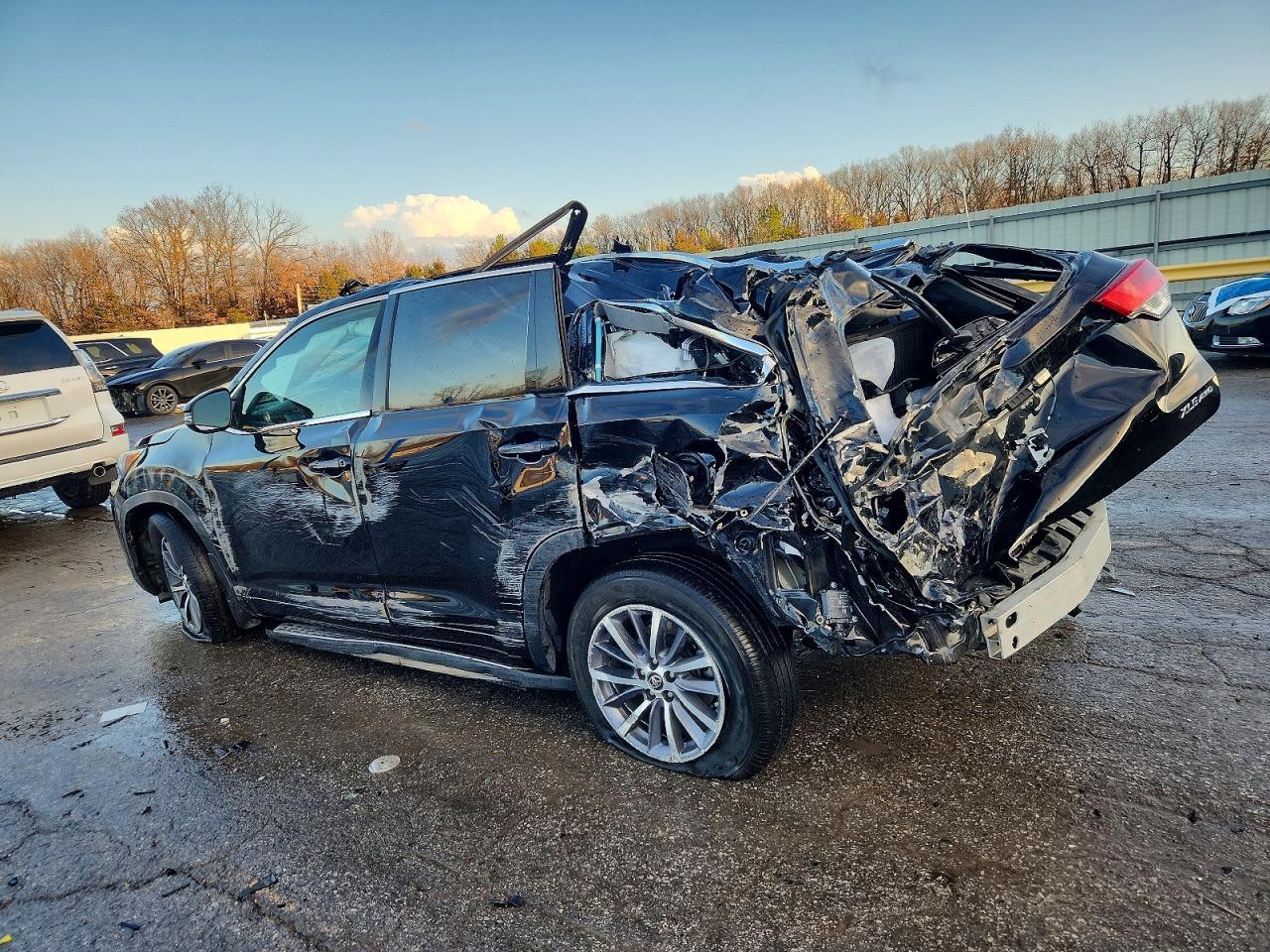 2017 Toyota Highlander Xle - Фото 2