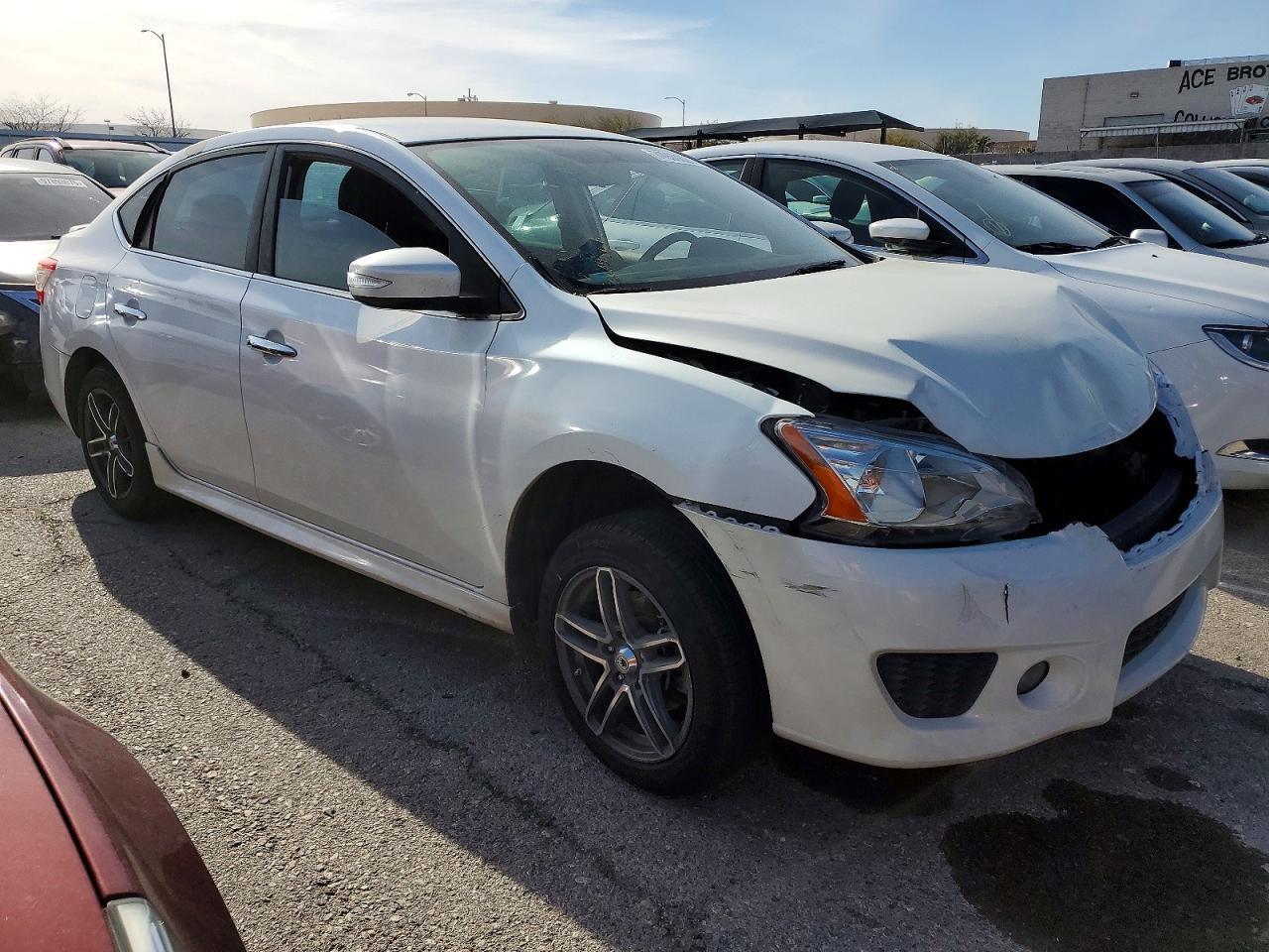 2015 Nissan Sentra S - Фото 4