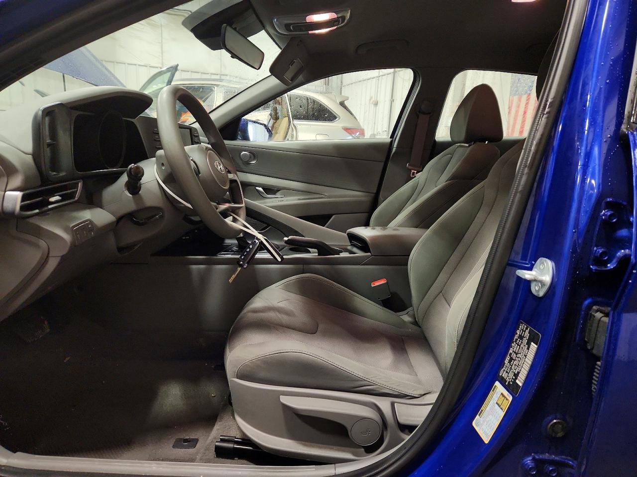 2023 Hyundai Elantra Se - Фото 7