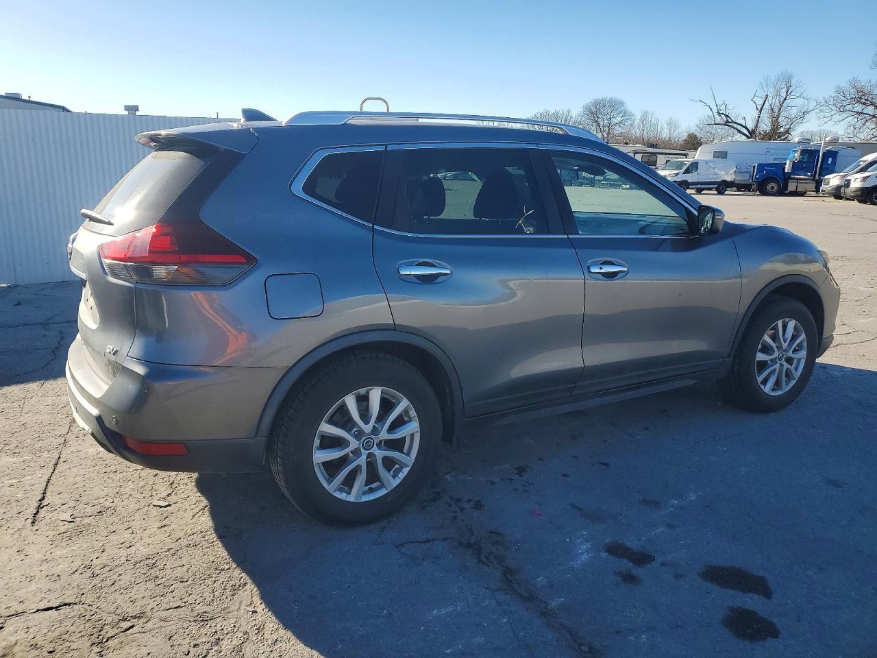 2020 Niss Rogue Sv - Image 3