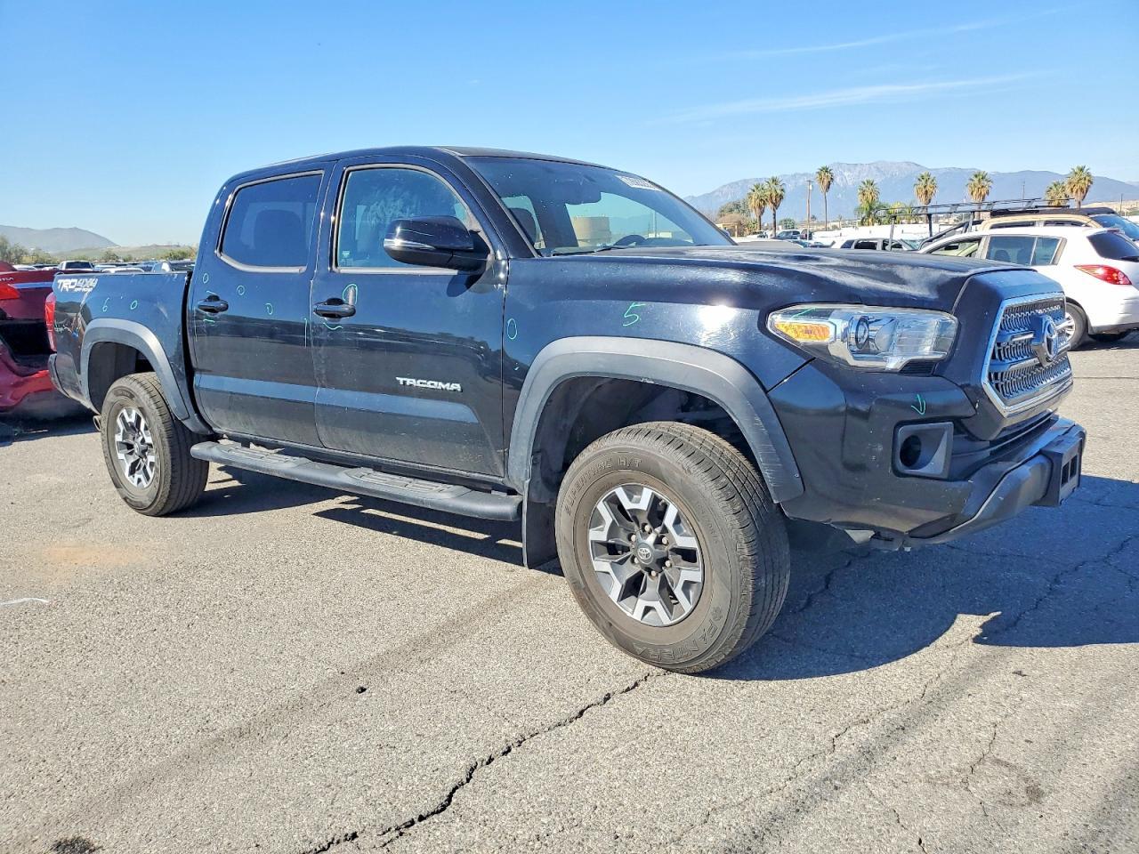 2017 Toyota Tacoma Double Cab - Фото 4