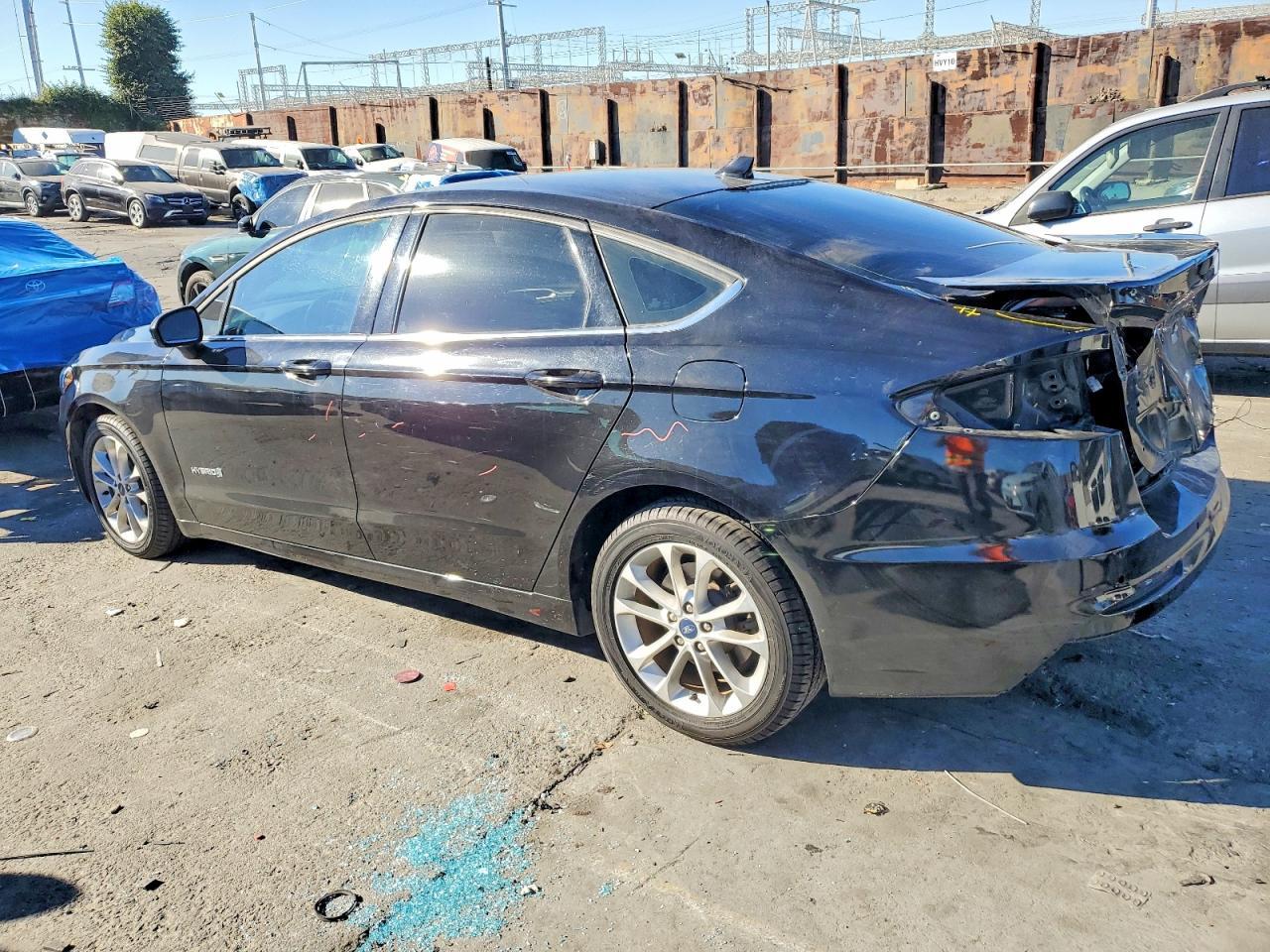 2019 Ford Fusion Se - Фото 2